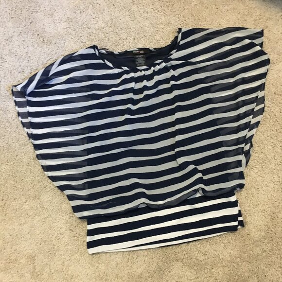 Happy Sailor Striped Nightingale Sleeve Shirt - Picture 8 of 12